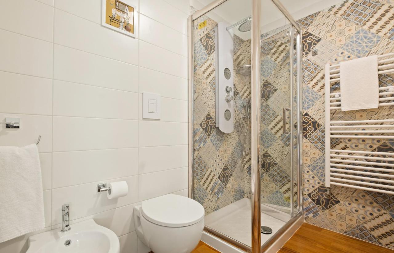 3 Bed Modern Flat - 15 Minutes Walk To Colosseum Roma Dış mekan fotoğraf